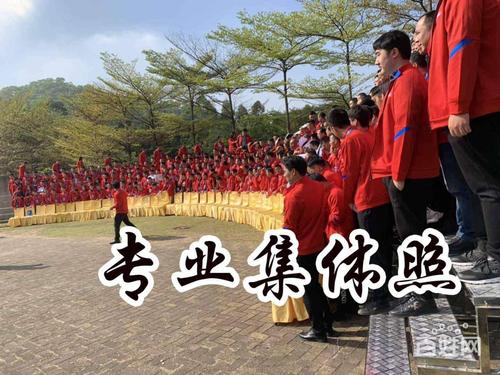 专业摄影摄像服务 会议活动、合影架出租与学校毕业照一站式解决方案